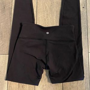 Size 4 Lululemon black yoga pants